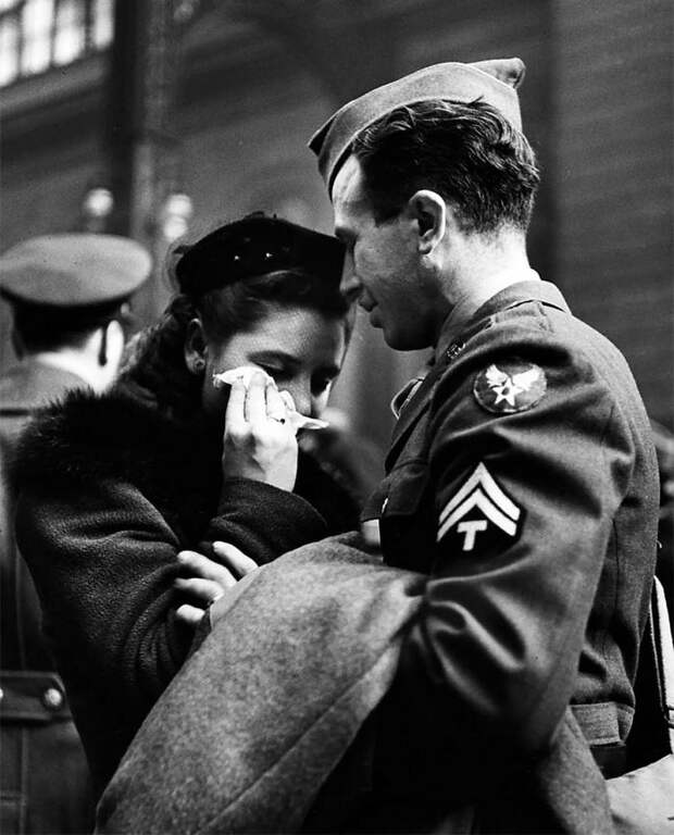 Farewell To Departing Troops At New York's Penn Station, April 1943