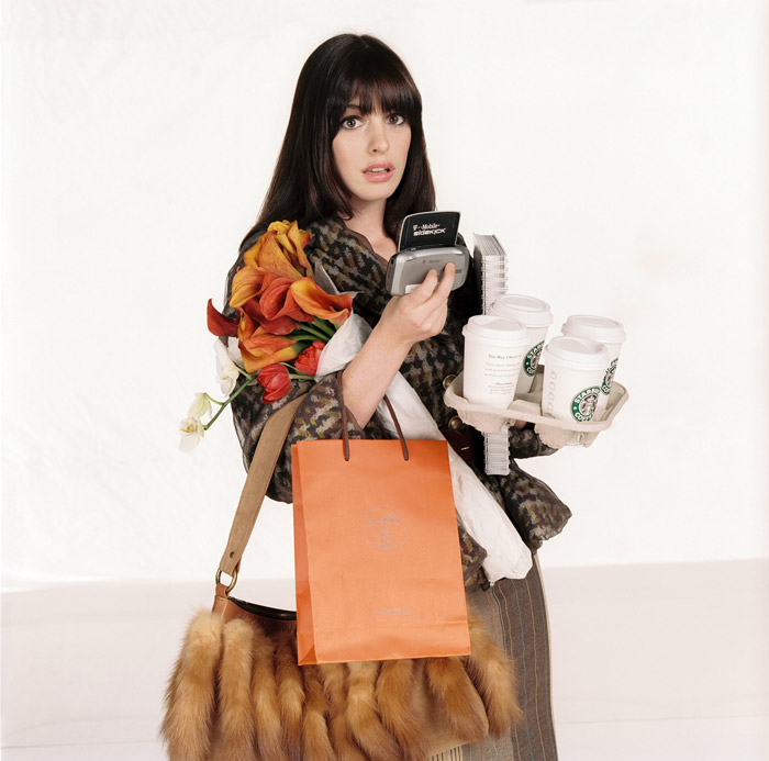 Энн Хэтэуэй (Anne Hathaway) в фотосессии для фильма Devil Wears Prada (2006), фото 2