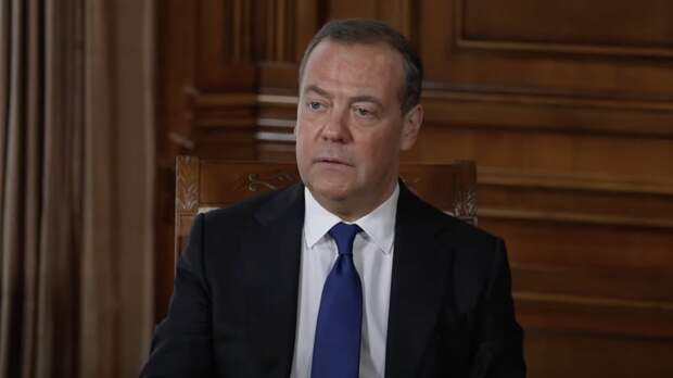 Медведев предупредил о последствиях непринятия Киевом предложений Путина