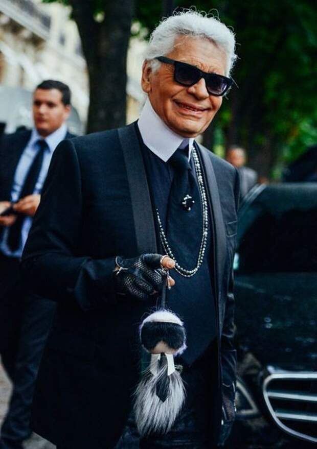 "MINI KARLITO"