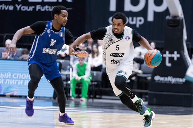 Американский разыгрывающий Айзея Вашингтон покинул БК «Пари НН»