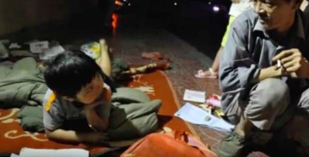 href="http://theriflebird.com/people/homeless-man-finds-a-baby-in-the-garbage-8-years-later-im-speechless/">theriflebird.com