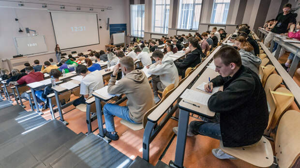 Российские вузы перейдут на новую систему образования с сентября 2026 года