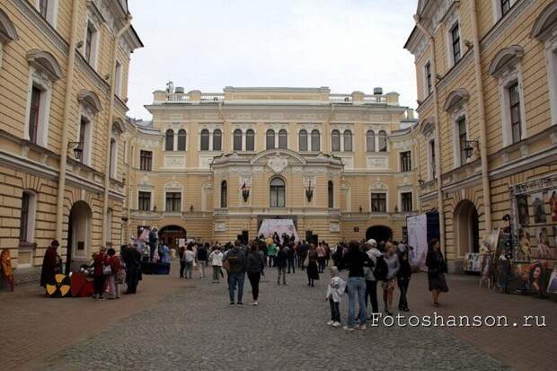 Бродя по Санкт-Петербургу Бродя по Санкт-Петербургу