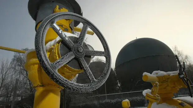 Цена газа в Европе закрепилась ниже $1000 за тысячу кубометров по итогам торгового дня