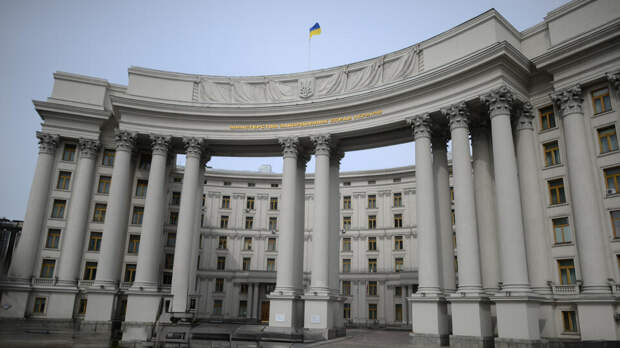 Сийярто: Украина требует от ЕС еще €5,5 млрд для подготовки к следующей зиме