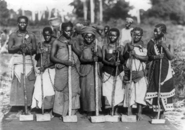 7. Женщины в исправительной колонии, Центральная Африка, 1905 год век, мир, прошлое, снимок, событие, странность, фотография