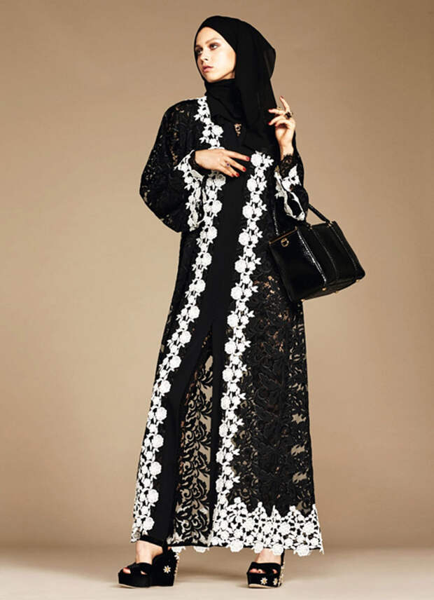 Сочетание разных тканей и контрастирующих цветов. The Dolce & Gabbana Abaya Collection.