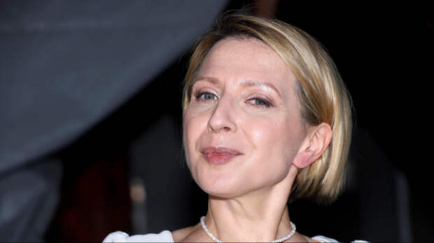 «Смотрим и обсуждаем»: какая традиция есть у Яны Чуриковой на Новый год