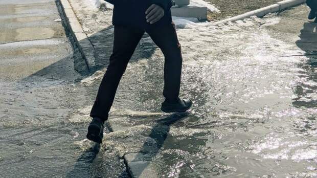 Власти Барнаула готовятся к резкому потеплению до +17 градусов и "затоплению" улиц