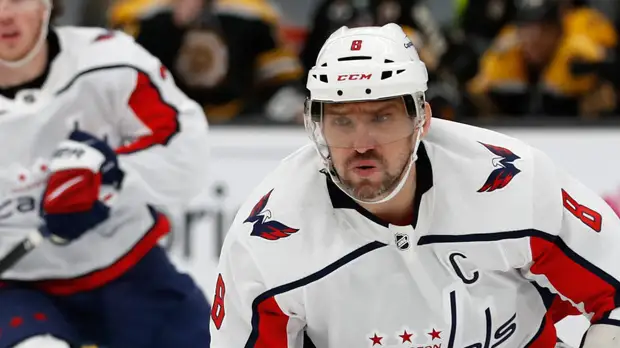 Овечкин в первом матче после травмы сыграл 39 секунд