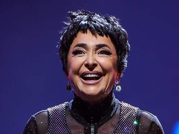 Лолита переделала подаренные бывшей свекровью иконы в серьги