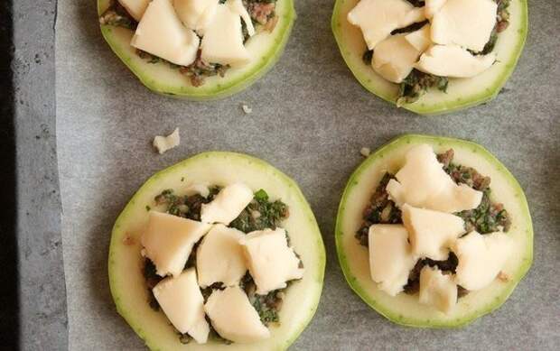 Вкуснятина за 20 минут. Шикарные фаршированные кабачки Вкуснятина за 20 минут. Шикарные фаршированные кабачки