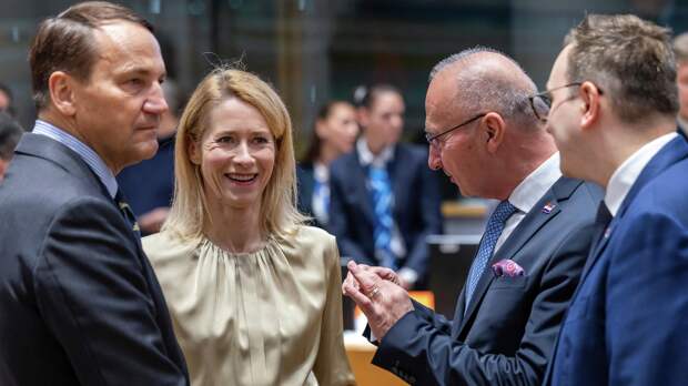 "Обман и спектакль". Как дипломатия маскирует неизбежный проигрыш Украины