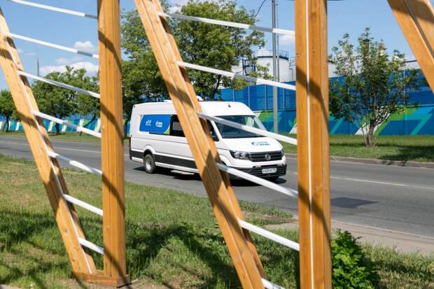 Система экологического контроля Московского НПЗ пополнилась мобильной лабораторией. Фото: Михаил Поле