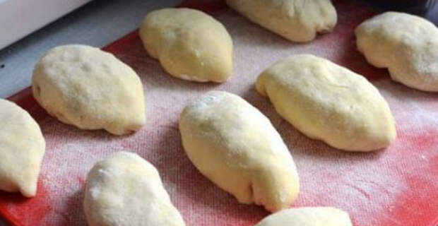 Отличное тесто для пирожков. Всегда готовлю с вишней и яблоками...