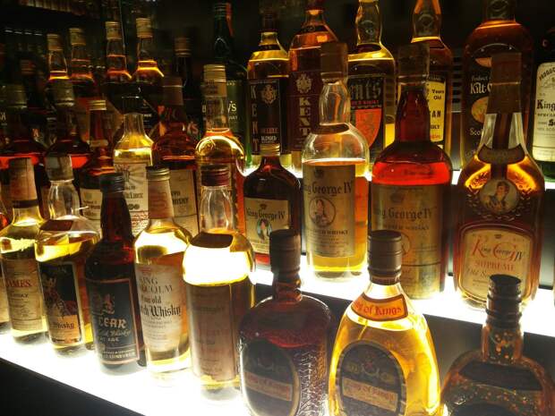 Онколог Покровский предупредил, что алкоголь может привести к раку