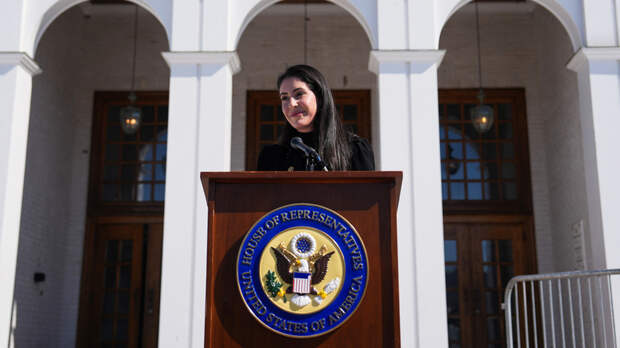 Конгрессвумен Луна: США будут развивать диалог с Россией и добиваться мира