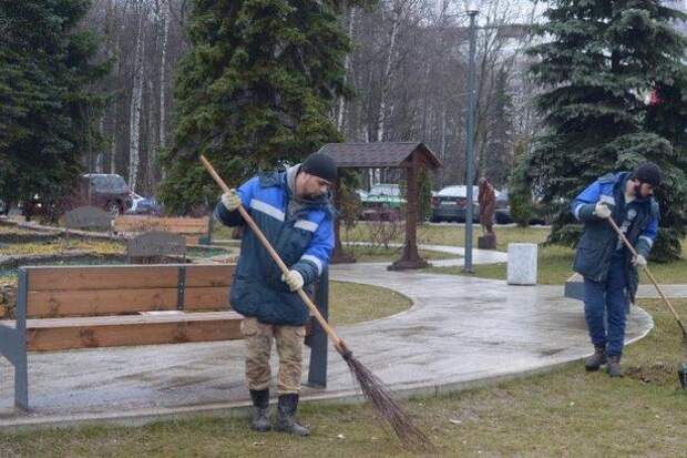 В Силино продолжается конкурс на лучшего рабочего комплексной уборки