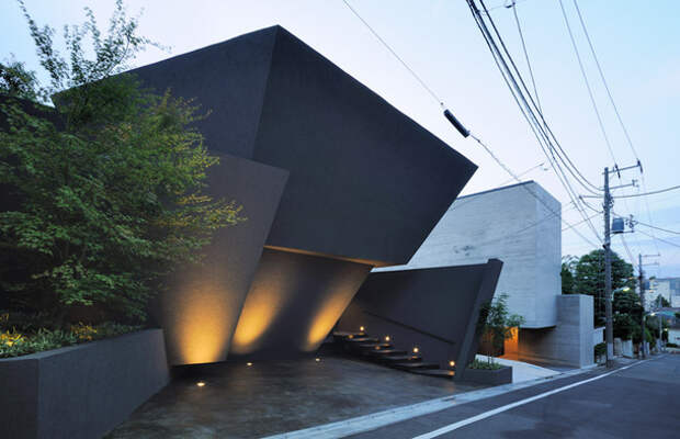 Геометричный дом в Токио
