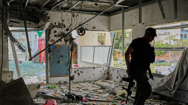 «12 канал»: в Димоне на юге Израиля при ракетном обстреле пострадали 20 человек