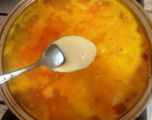 Сырный суп с куриным филе Сырный суп с куриным филе