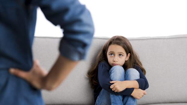 Психолог предупредила об опасности «подшлёпников и подзатыльников» для телесной неприкосновенности ребёнка