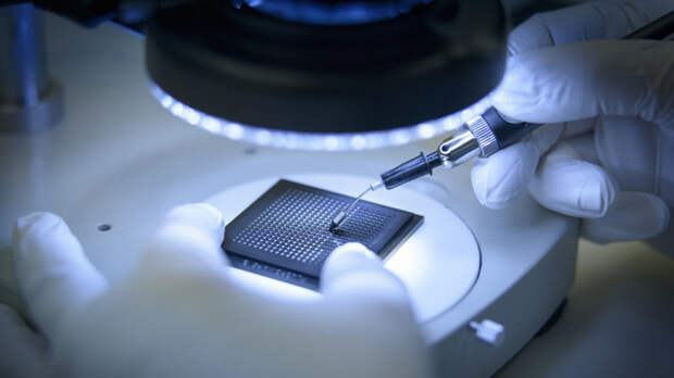 Путин призвал интегрировать работу учёных с компаниями в сфере микроэлектроники