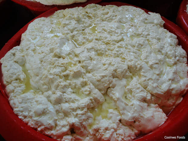 Молодой имеритинский сыр