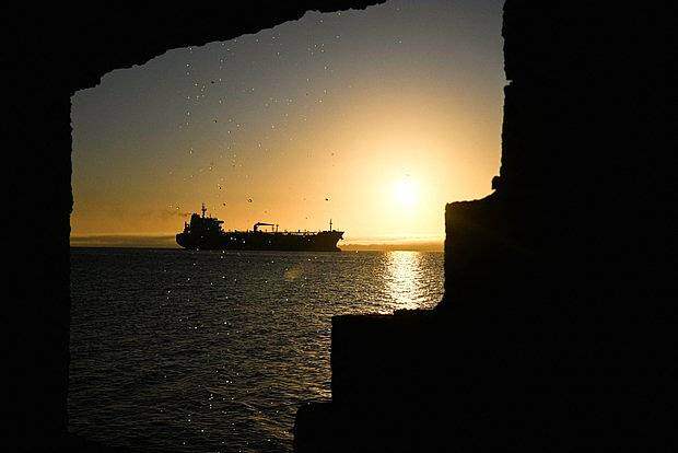 На Западе узнали о втором потерявшем управление танкере в Средиземном море