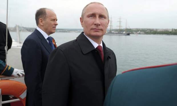 Путин примет участие в праздновании дня ВМФ России в Североморске Путин примет участие в праздновании дня ВМФ России в Североморске
