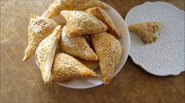 Вкуснейшие бурекасы с сыром и баклажанами еда, пирожок, бурекасы, выпечка, рецепт, видео рецепт, длиннопост, другая кухня, слоеное тесто, видео