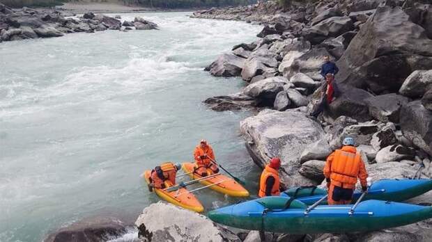 Тело пропавшего туриста нашли в горной реке на Алтае