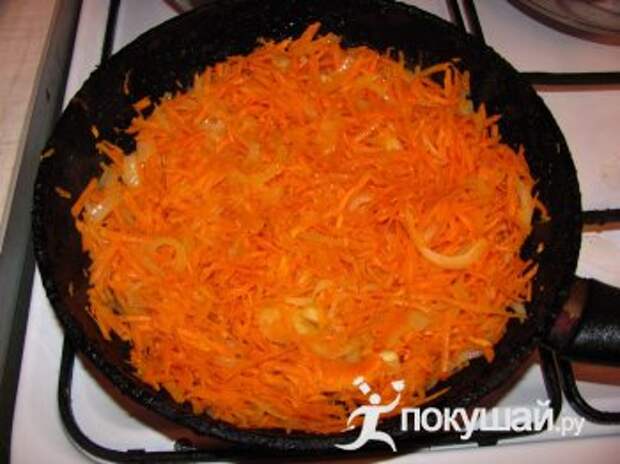 Хек тушенный с овощами