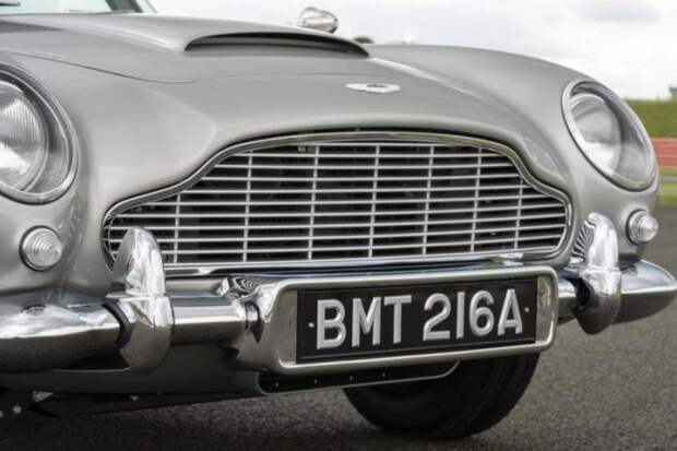 Aston Martin выпустил шпионскую версию DB5