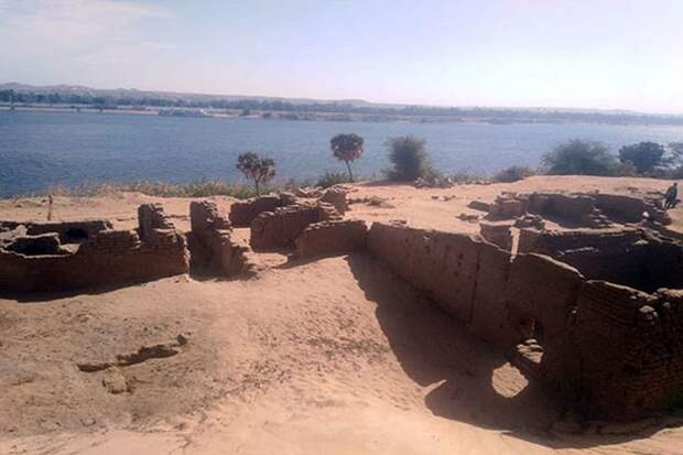 В Египте археологи обнаружили храм эпохи Птолемеев