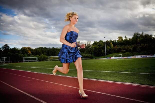 Самый быстрый бег на 100 метров на высоких каблуках. Фото: Richard Bradbury | Guinness World Records