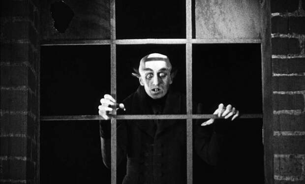 Антология вампиров: от готического гроба в Германии до родного дома в Смоленске Антология вампиров: от готического гроба в Германии до родного дома в Смоленске