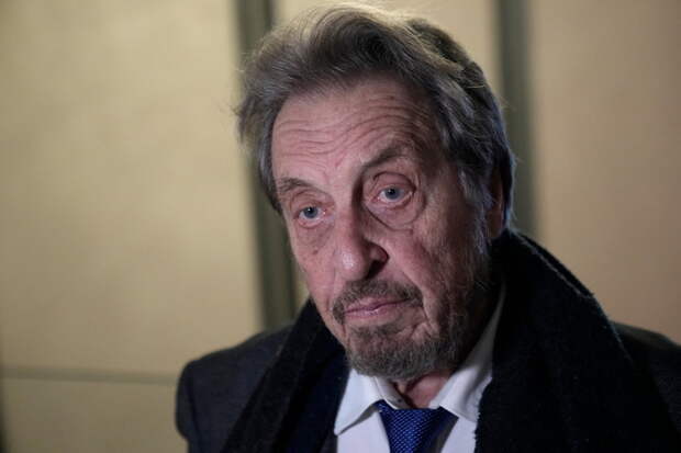 Отец Илона Маска жестко высказался о санкциях против России