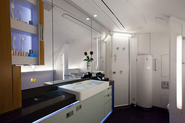 Полет на новом гигантском самолете Airbus A380