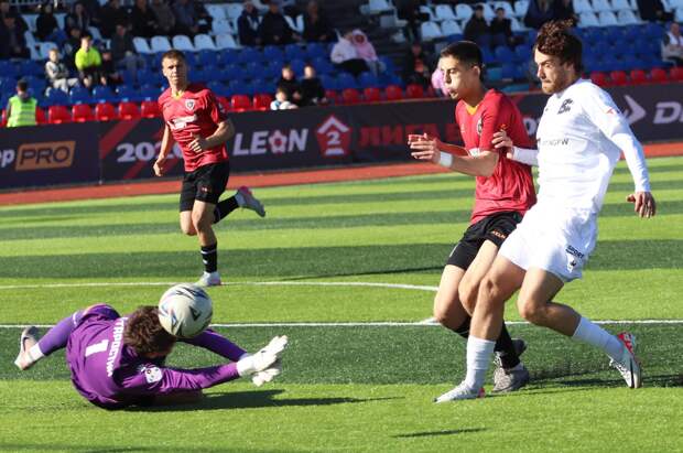 Футболисты «Волны» одержали вторую подряд крупную победу во 2‑й лиге