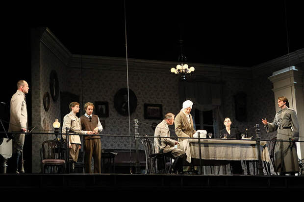 «Дни Турбиных» сто лет спустя