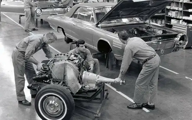 Газотурбинный экспериментальный автомобиль 60-х, от компании Chrysler