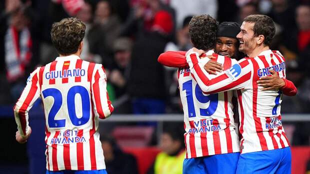 «Атлетико» громит «Барселону» со счетом 4:0 после первого тайма