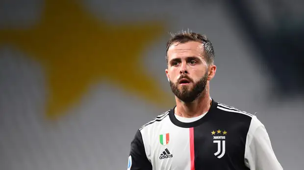 «Барселона» объявила о подписании Пьянича