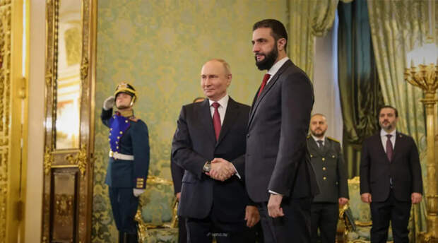 Отобедавший в Кремле аш-Шараа пообещал сохранить военные базы РФ в Сирии
