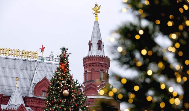 Россиянам предложили давать три дня отпуска за смену в новогоднюю ночь