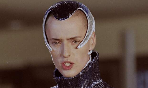 Переехал в Китай и изменился до неузнаваемости: как сейчас выглядит и чем занимается Витас