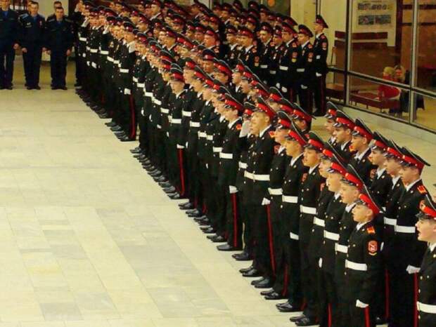 Офицера кадетской школы в Воронеже обвинили в избиении детей