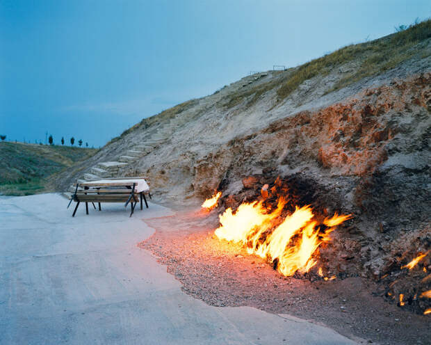Каспий: элементы - книга фотографа Хлои Дью Мэтьюз